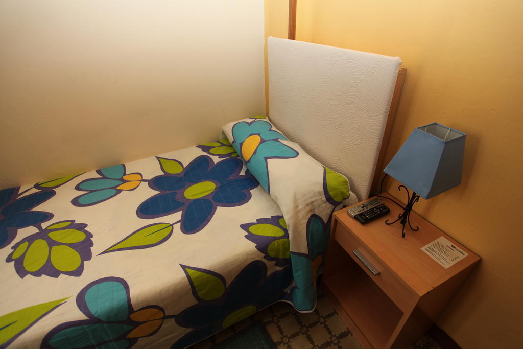Hostal De Las Heras Badajoz Room photo
