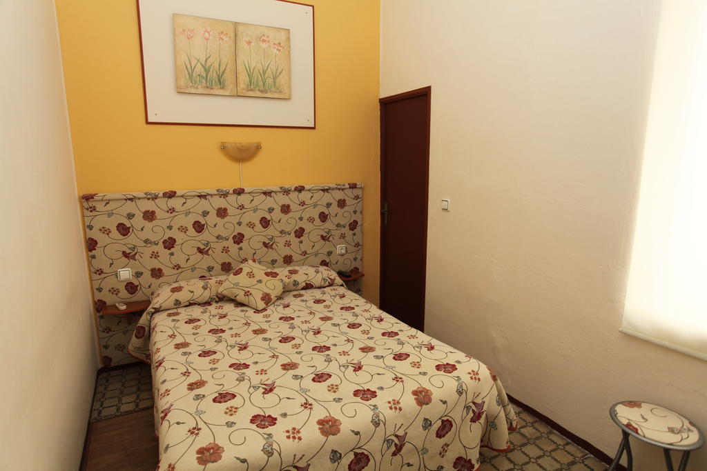 Hostal De Las Heras Badajoz Room photo