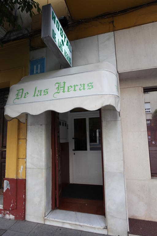 Hostal De Las Heras Badajoz Exterior photo