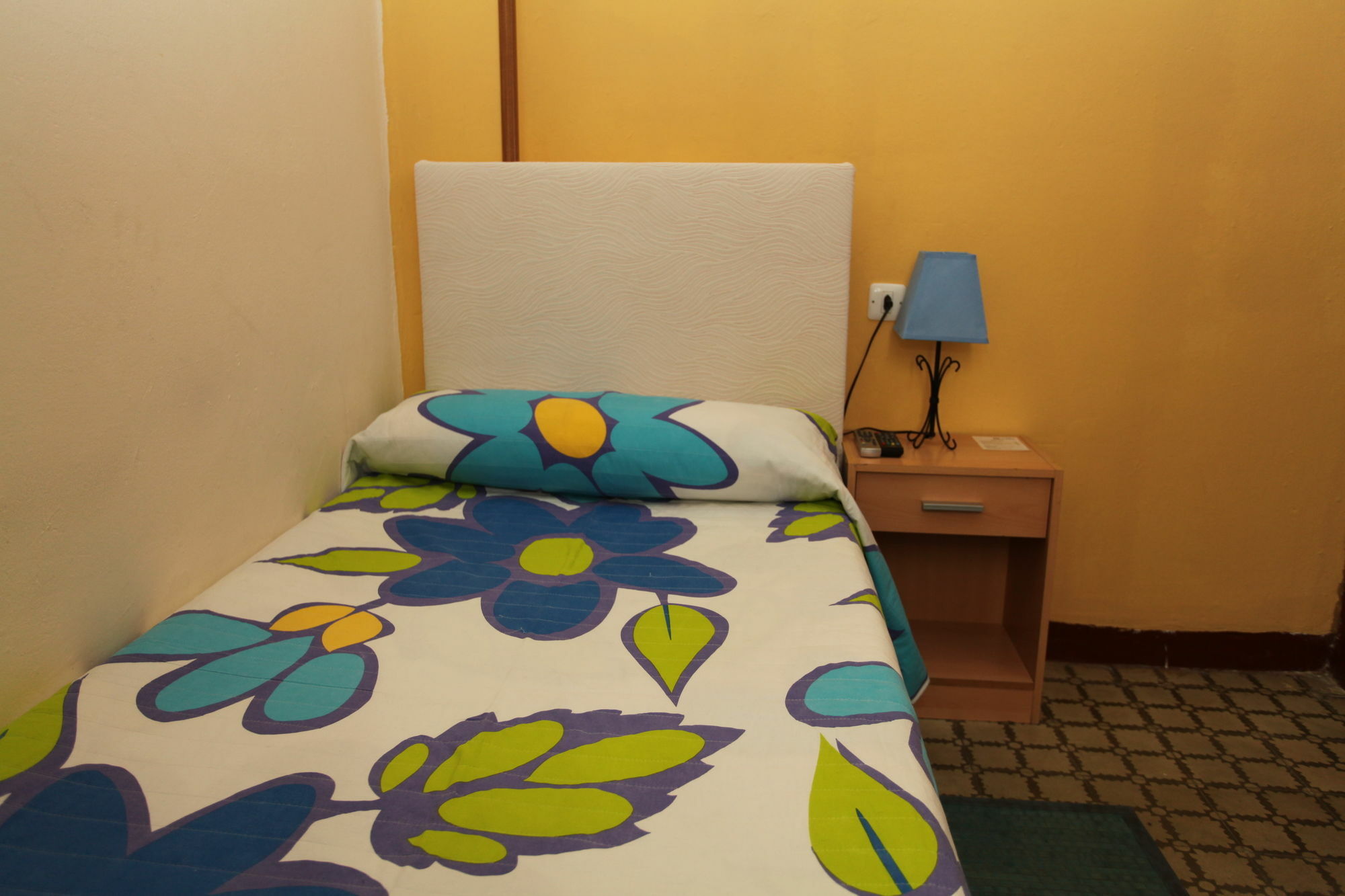 Hostal De Las Heras Badajoz Exterior photo