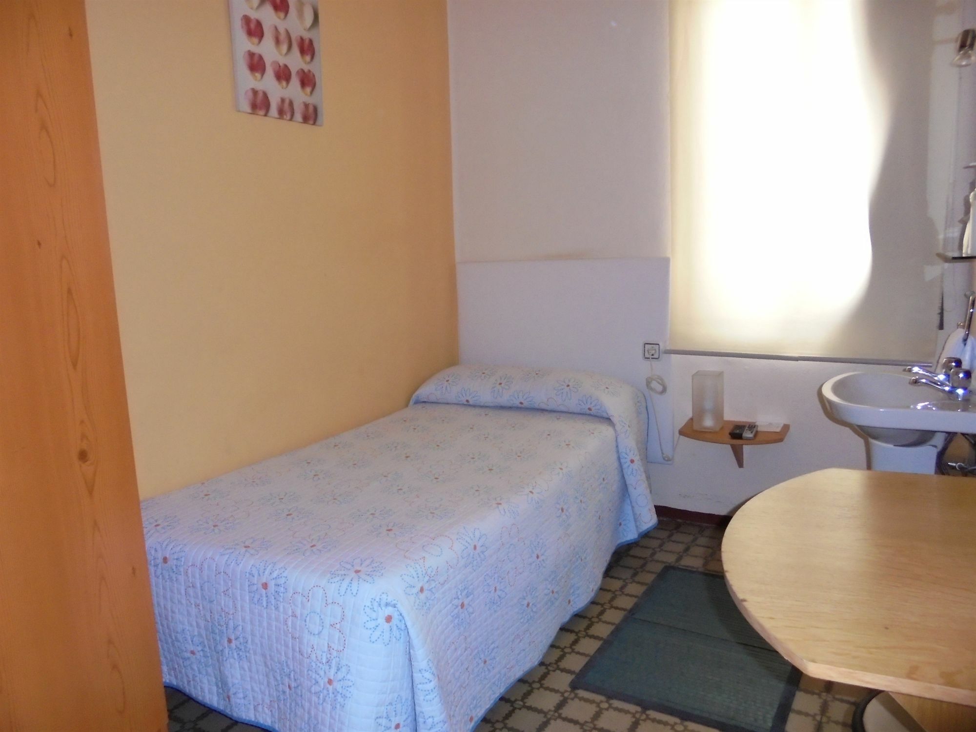 Hostal De Las Heras Badajoz Exterior photo